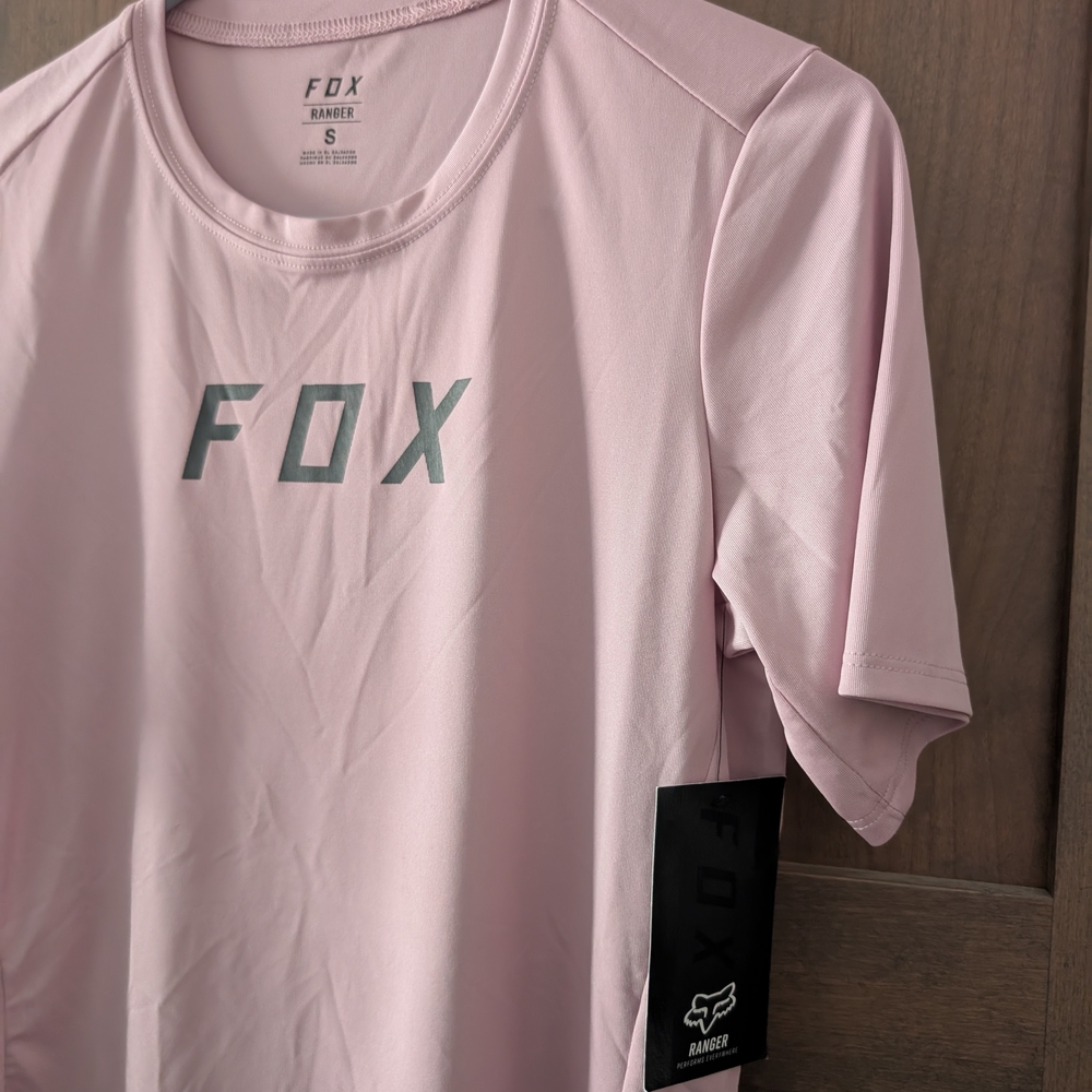 Fox Pink T-Shirt - Picture 2 of 3